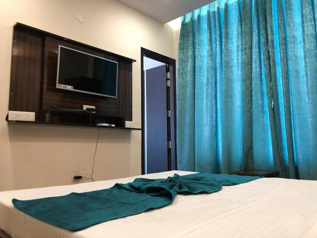 Hotel Wisteria -Main Highway Hotel Zirakpur Buitenkant foto